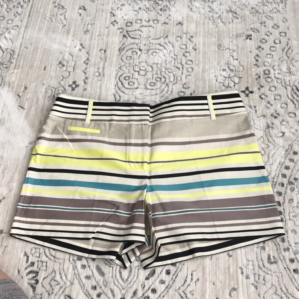 Loft sz 6 stripped shorts